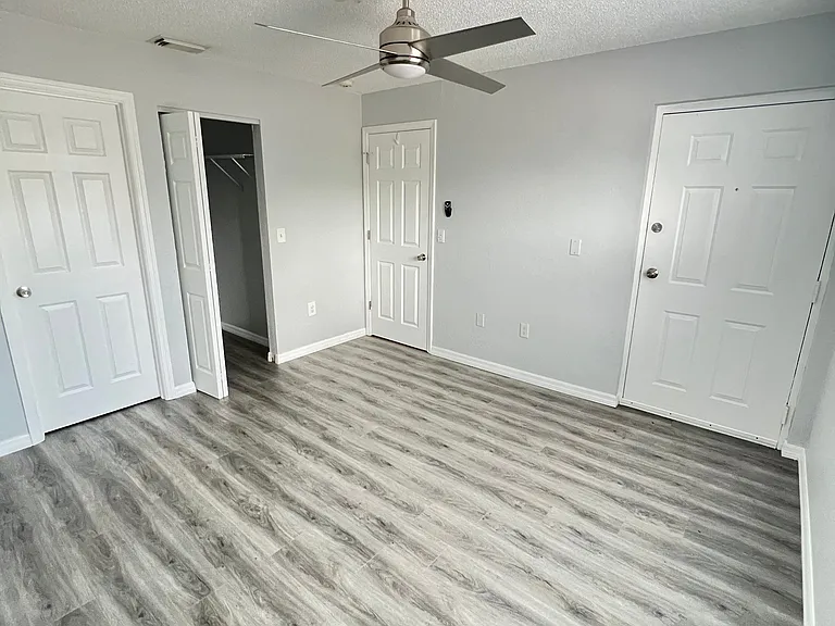 Artisan Cove Apartments — Photo 8