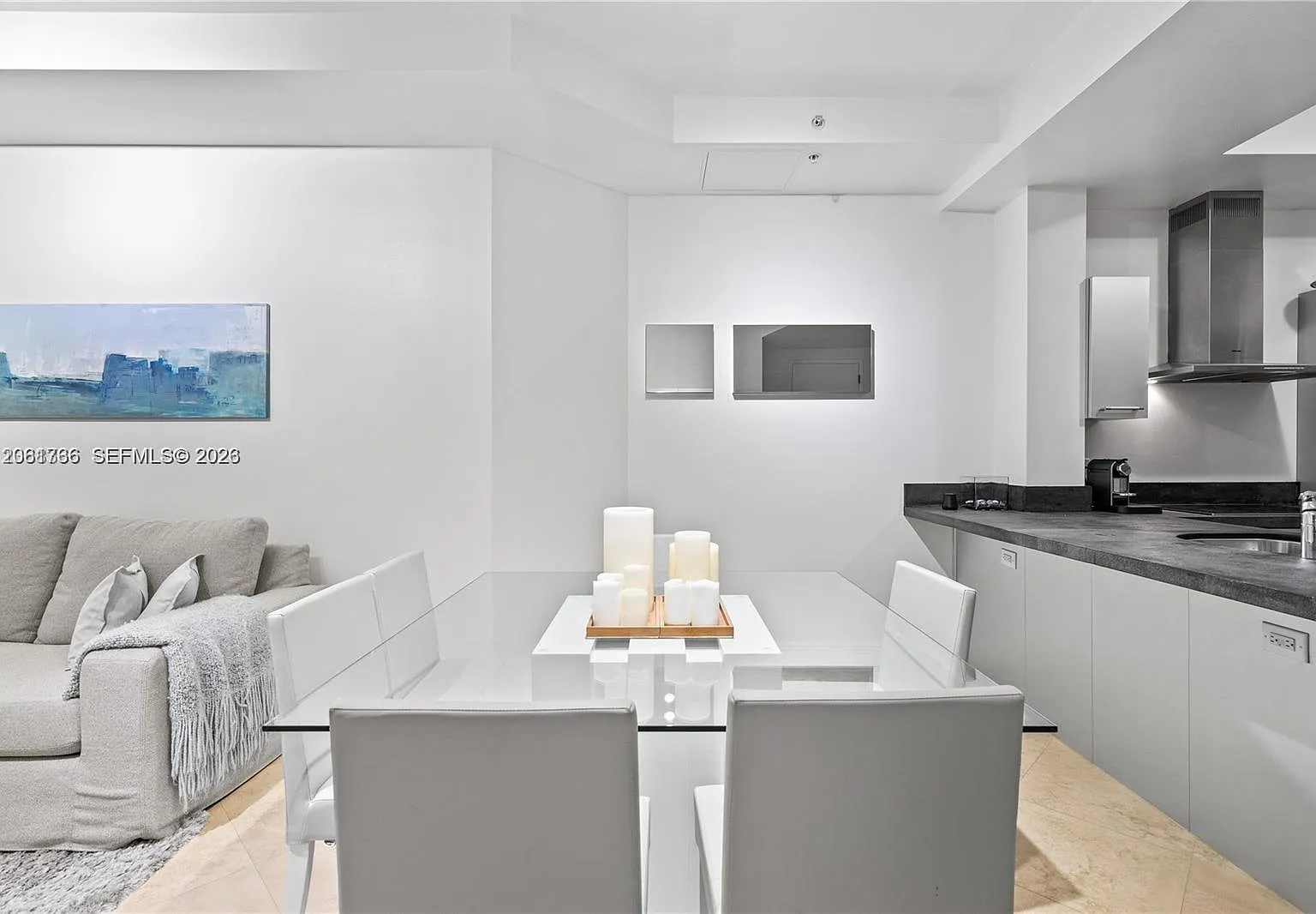 Trump Royale Condo — Photo 4