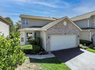 42 Townsend Cir, Naperville, IL 60565