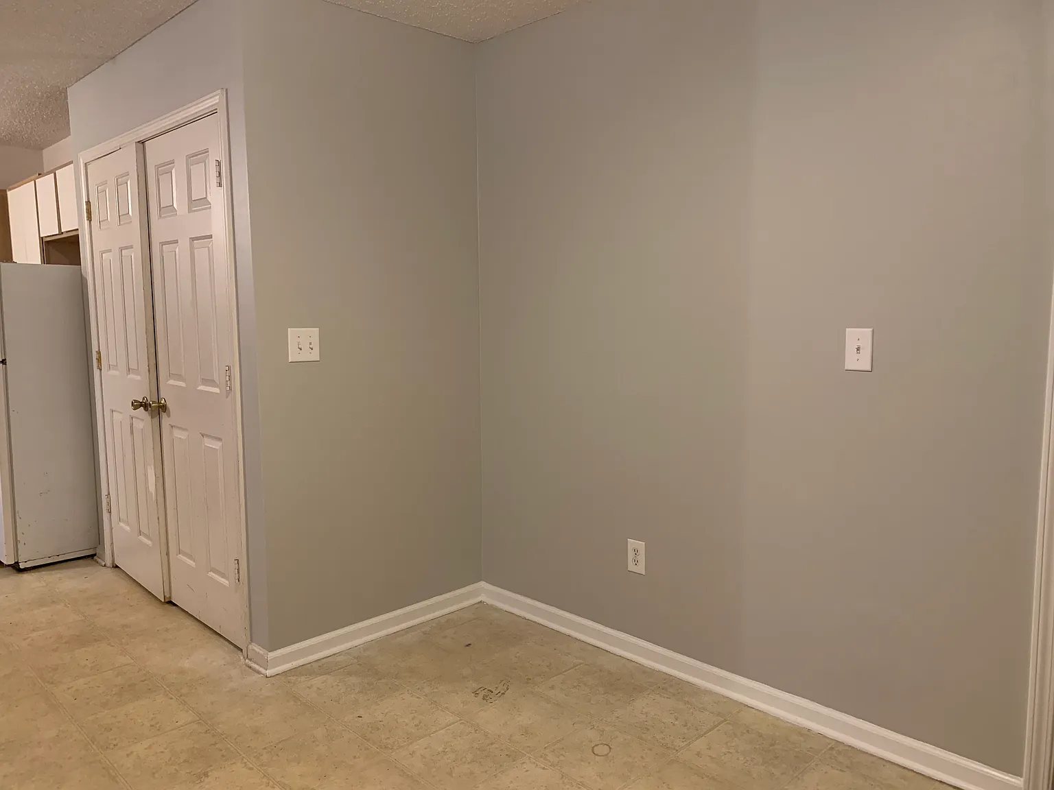 3 bed, 1100 sqft, $1,400 — Photo 4