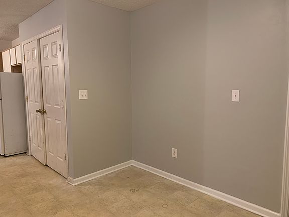 4th image of 203 Back St