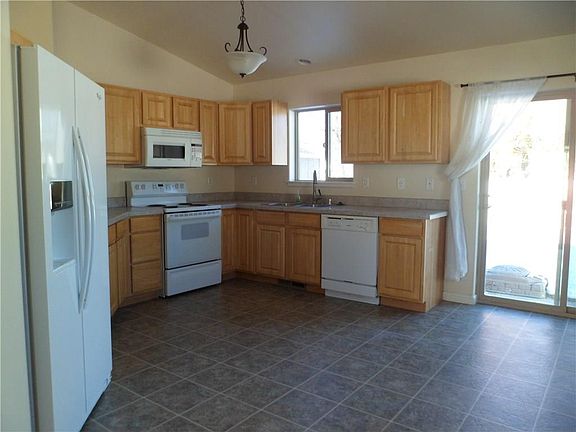 2nd image of 4501 Lux Ave