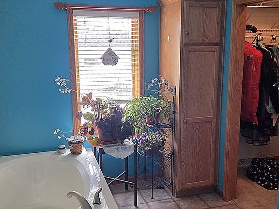 3rd image of 1121 Prospect St