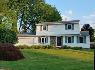 75 Lambeth Loop, Fairport, NY 14450