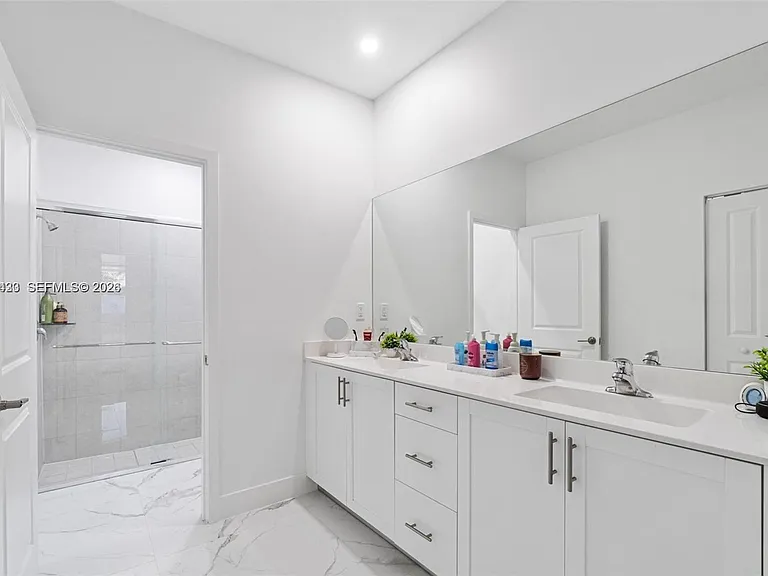 13305 SW 190th Ter — Photo 29