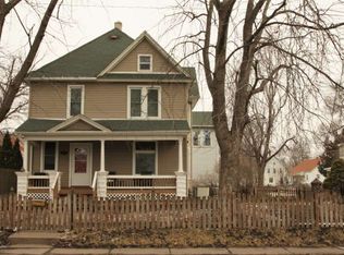 1402 W 15th St, Davenport, IA