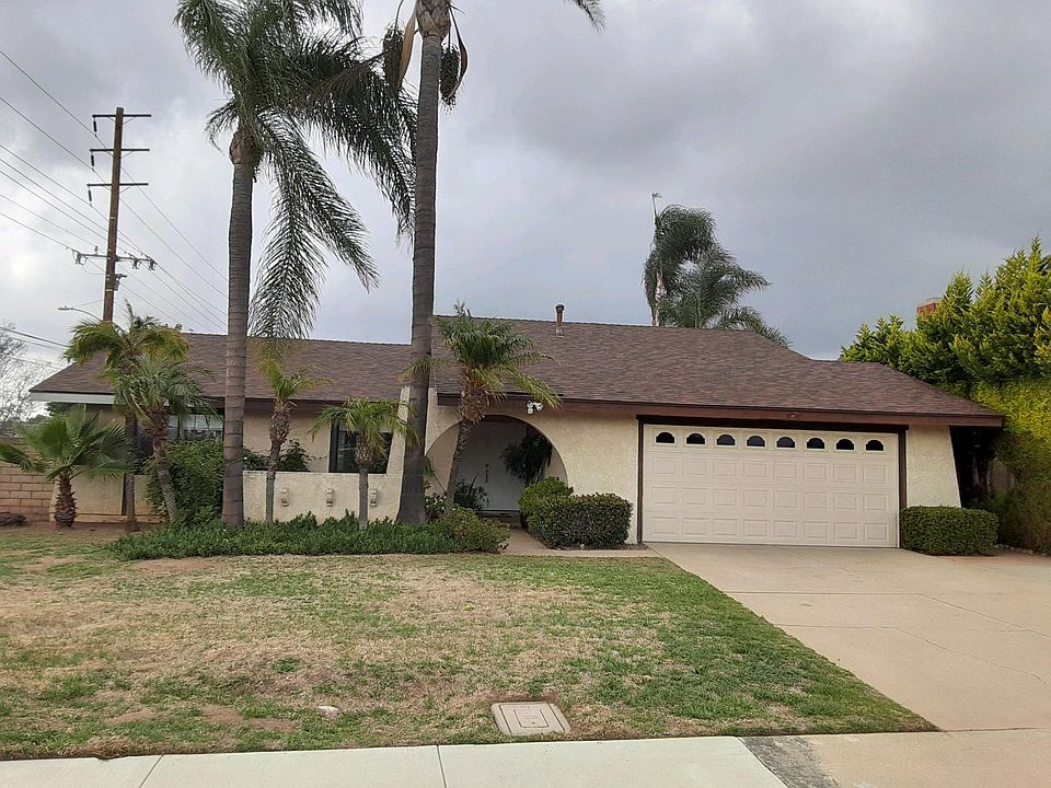 1st image of 4615 Larkspur Ln
