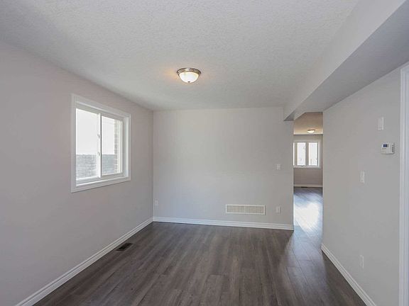 4th image of 1890 Foxridge Cres