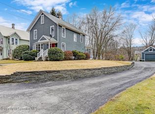 32 Oak St, Nicholson, PA 18446