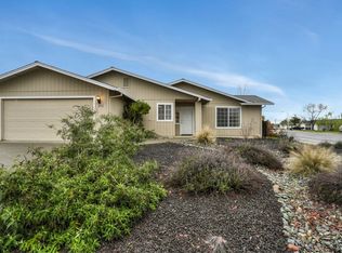 2912 Seminole Dr, Redding, CA 96001