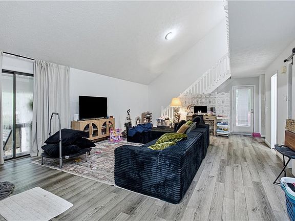 4th image of 4870 Wade Valley Way