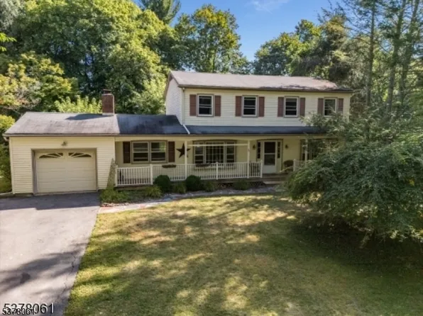 24 Crestmore St, Califon Boro, NJ 07830