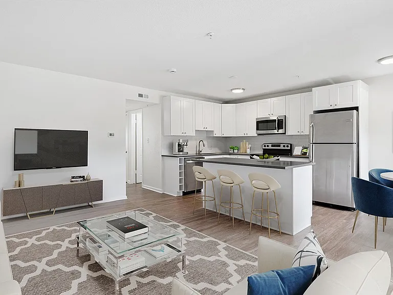 RockView Apartments — Photo 1