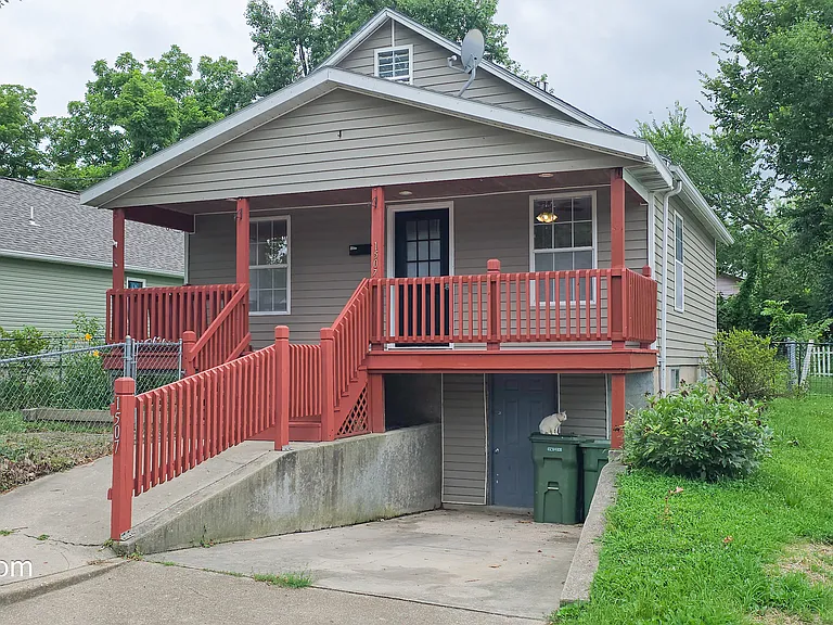 1507 Leroy St — Photo 1