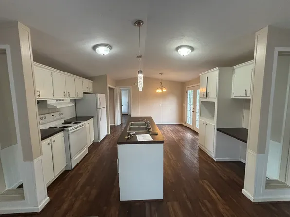 200 Raider Ln, Lumberton, TX