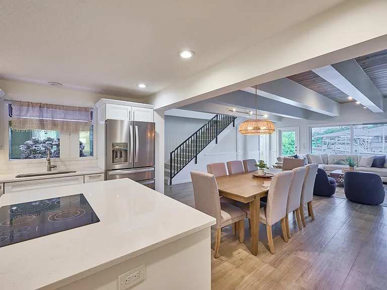 100 Neptune Dr — Photo 21