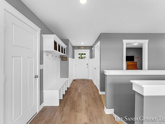 5th image of 14708 Leonard Rd