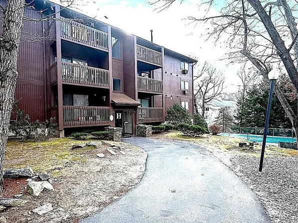 340 Sunderland Rd Unit 43, Worcester, MA 01604