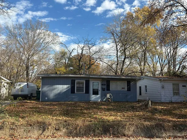 1213 Saint Stephens Dr, Cahokia, IL 62206