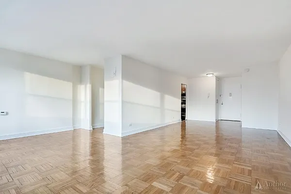 Rented by Anchor Associates | media 7