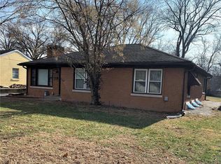 2335 Edwards St, Alton, IL 62002