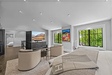 Sold by PRENDAMANO REAL ESTATE