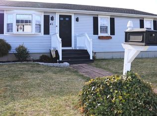41 Moorland St, Fall River, MA 02724