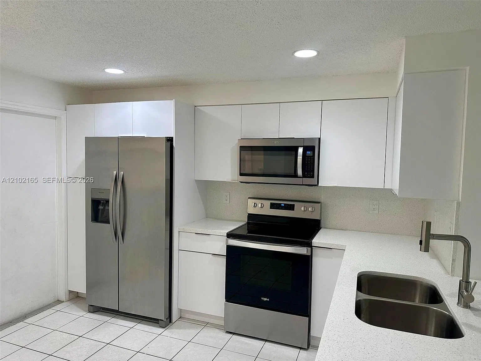 Sectors 3 & 4 Boundary Pl — Photo 3