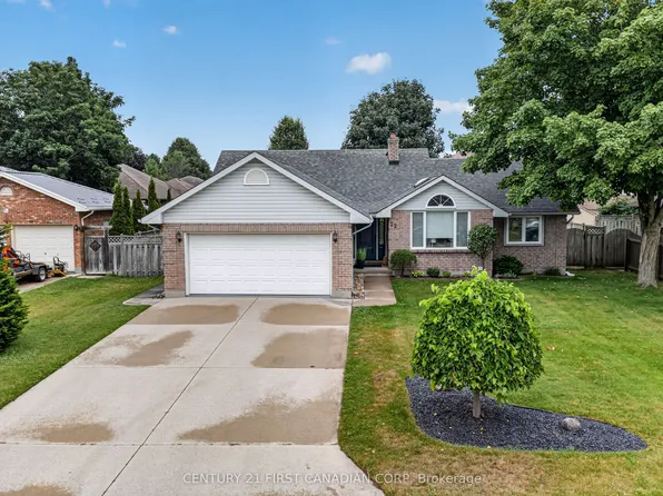 22 Heritage Ct, Strathroy Caradoc, ON N7G 3Y6
