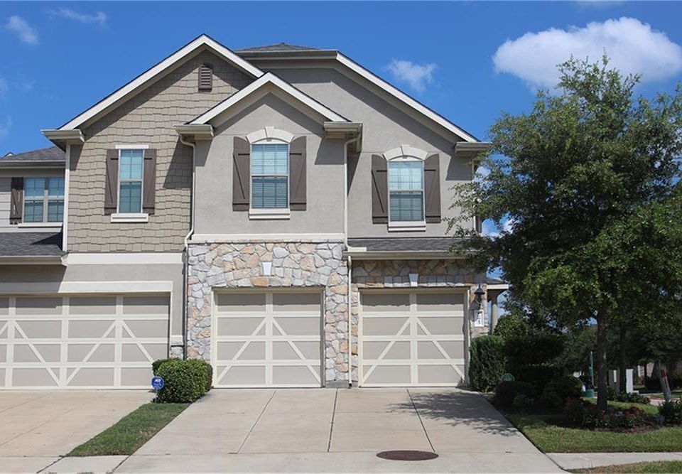 1st image of 16047 Summerville Lake Dr