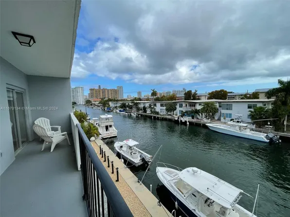 3642 NE 171st St APT 301, North Miami Beach, FL 33160