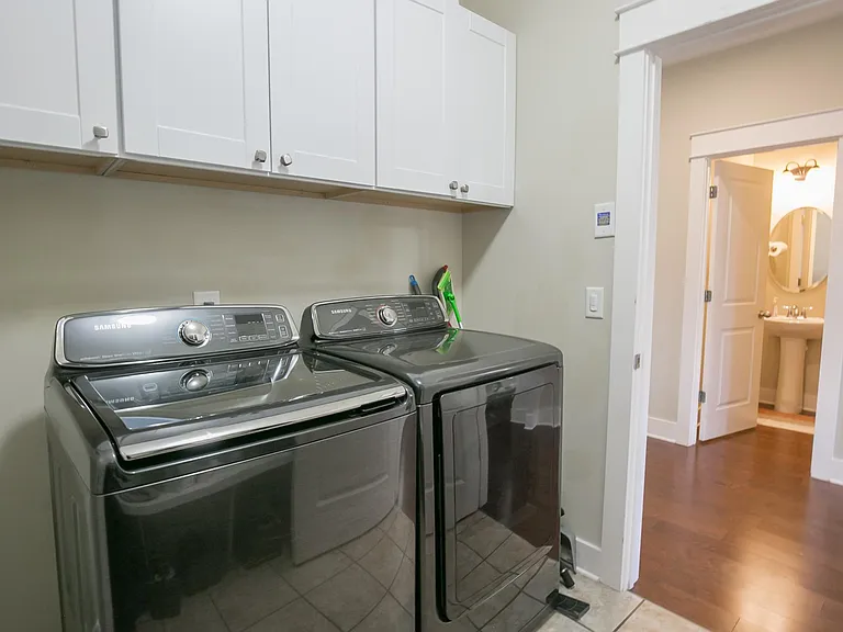 632 Newcomb St — Photo 8