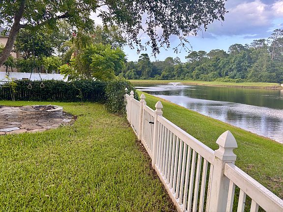 5th image of 136 Pine Arbor Cir