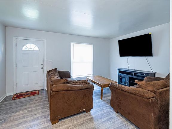 4th image of 6651 S Benton Ave