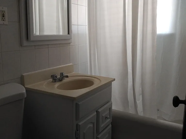 4635 N Lowell Ave #5 — Photo 6