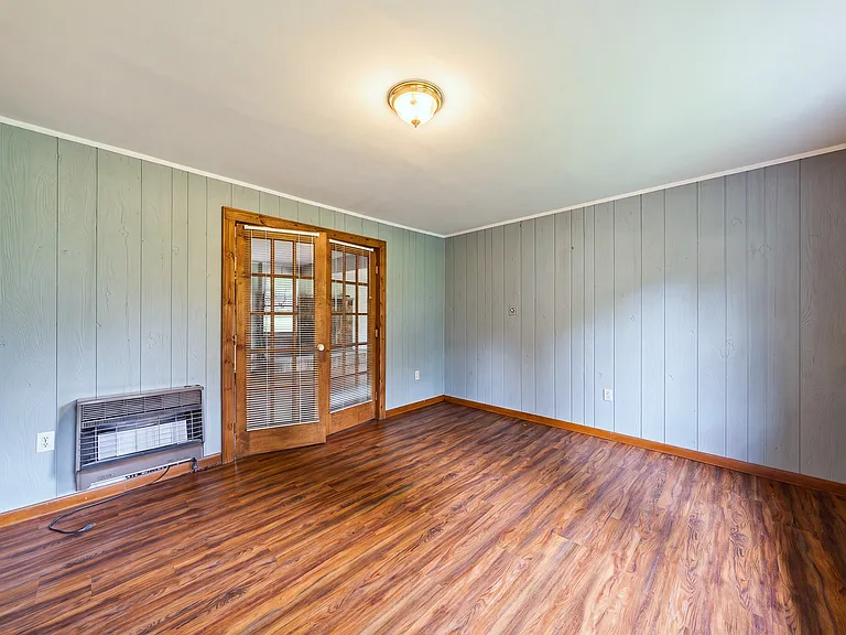 253 Thomas Rd — Photo 11