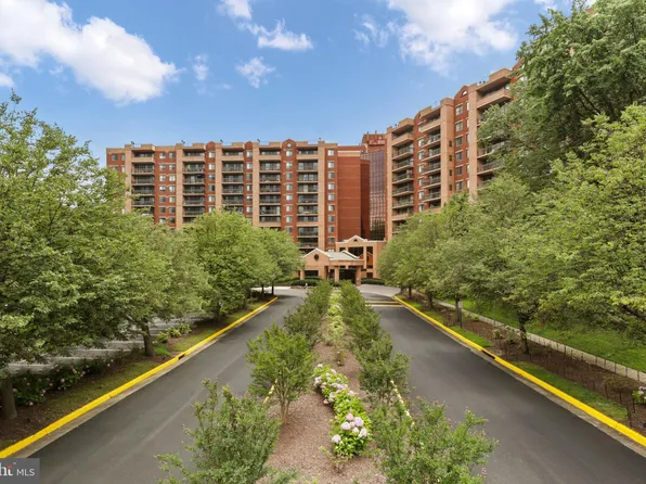 2230 George C Marshall Dr APT 326, Falls Church, VA 22043