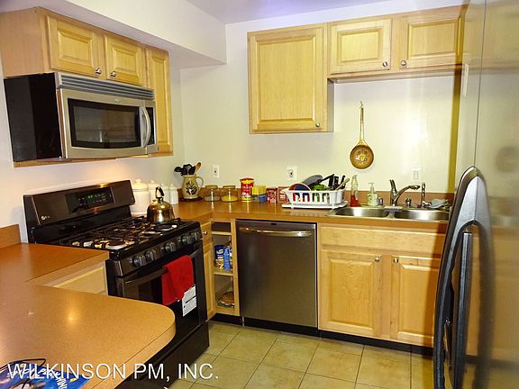 3rd image of 1 Canterbury Sq APT 201