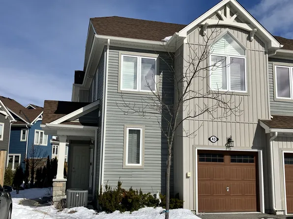 43 Carpenter St, Collingwood, ON L9Y 0Z5