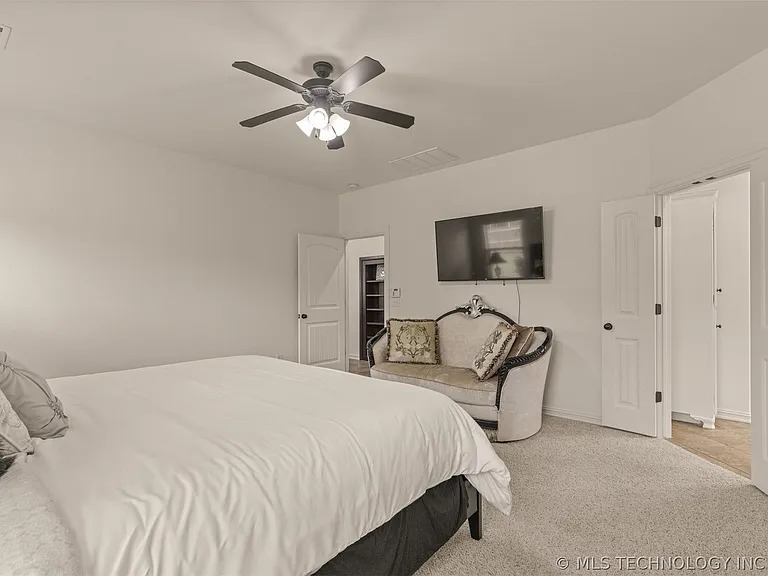 4902 S 165th East Ave — Photo 28