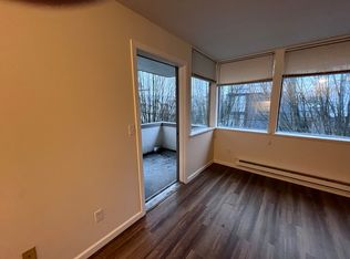 802 N 43rd St #17606072, Seattle, WA 98103