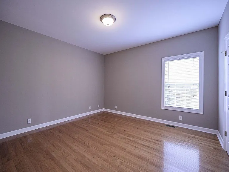 2256 Westwood Dr — Photo 19