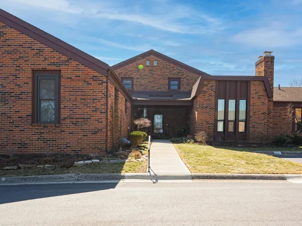 4235 Chaucer Ln, Columbus, OH 43220