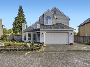 6120 SE Lynne Ct, Gladstone, OR 97027