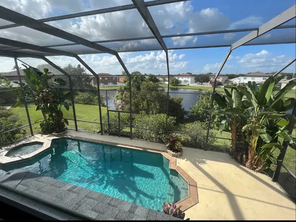 10858 Hoffner Edge Dr, Riverview, FL 33579