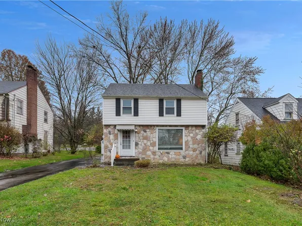 911 Niles Vienna Rd, Niles, OH 44446