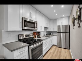 2810 N Arcadia Ct, Palm Springs, CA