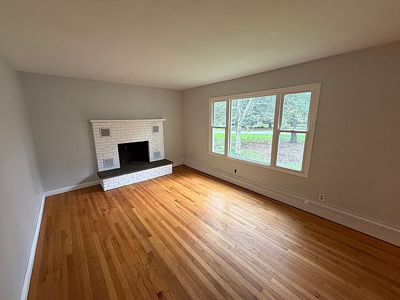 5th image of 78 W Moorehouse Rd
