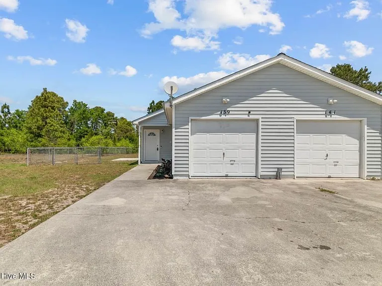 139 Charlton Rd — Photo 3
