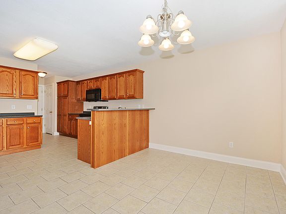 4th image of 3097 Pin Oaks Cir NE Unit 26